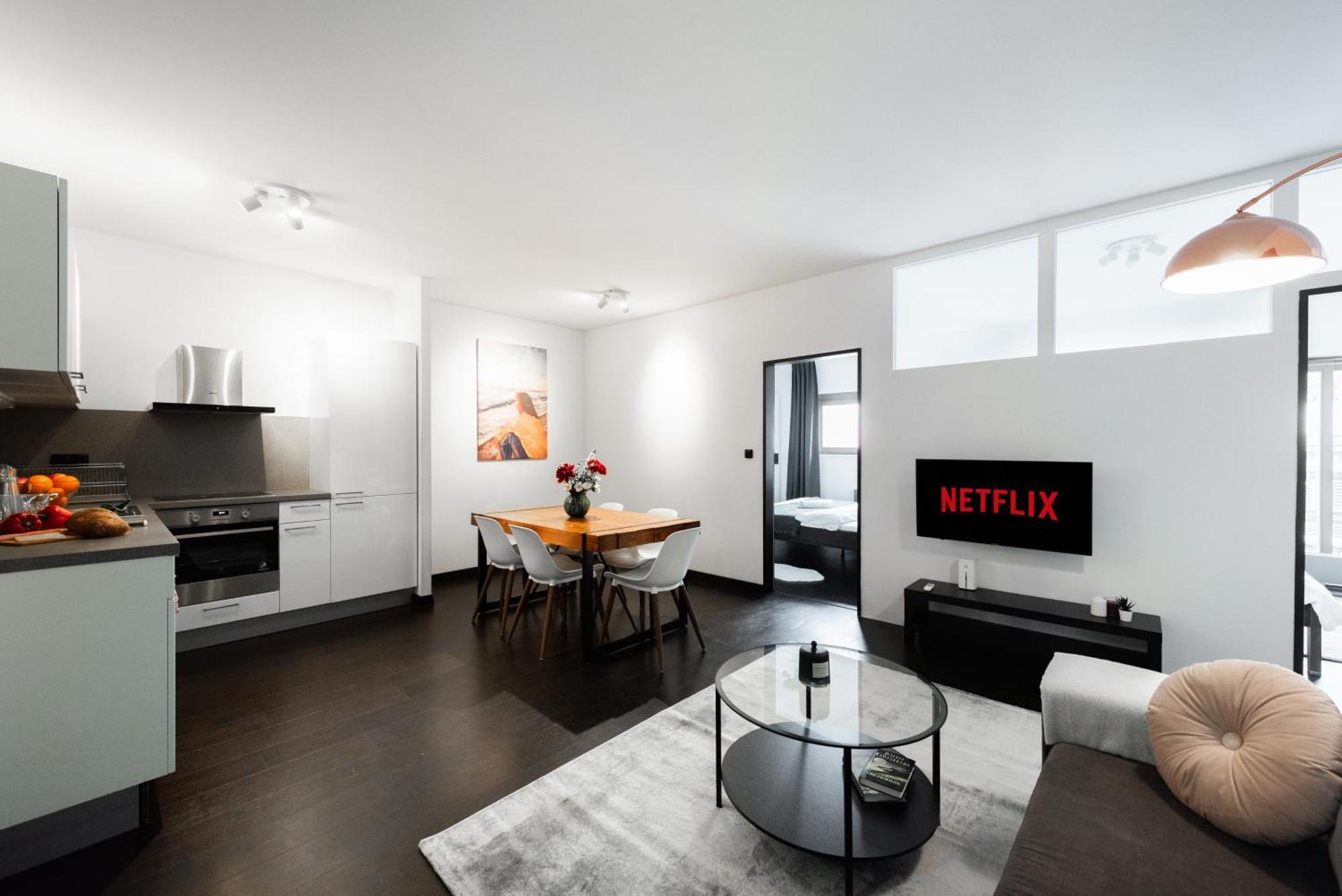 Spacious Near Karlin Square Apartmán *