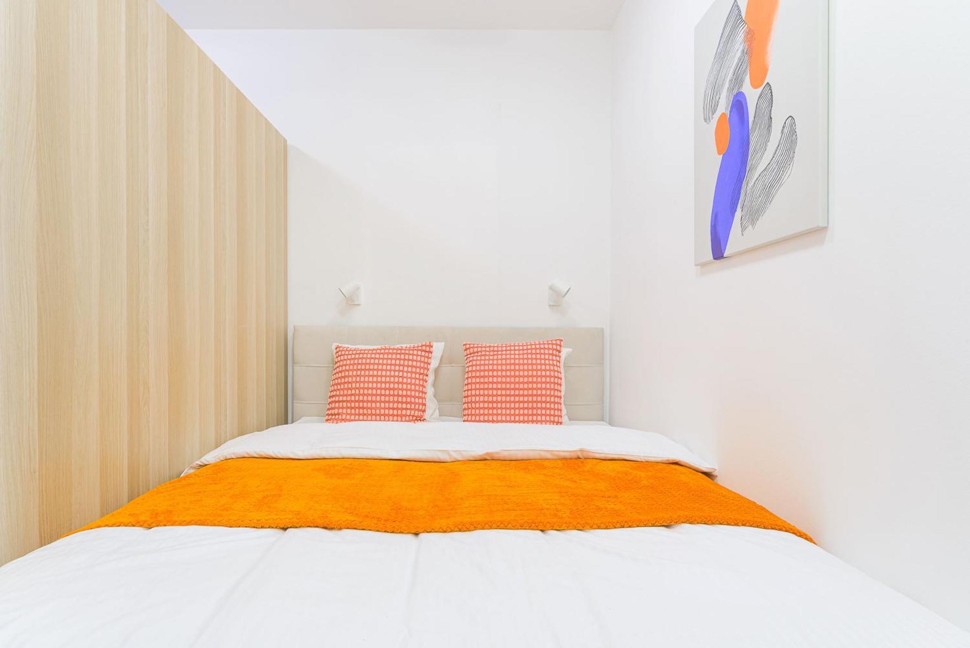 Spacious Near Karlin Square Apartmán *