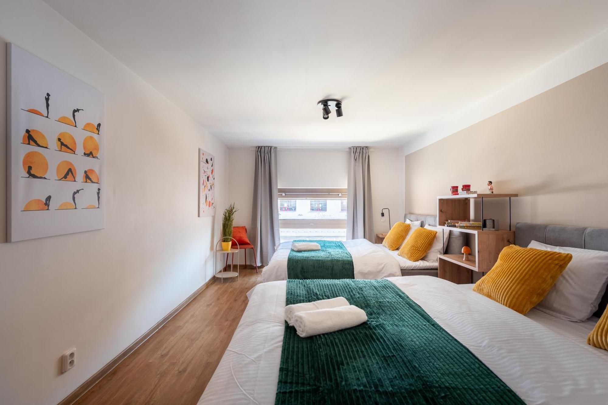 Spacious Near Karlin Square Apartmán *
