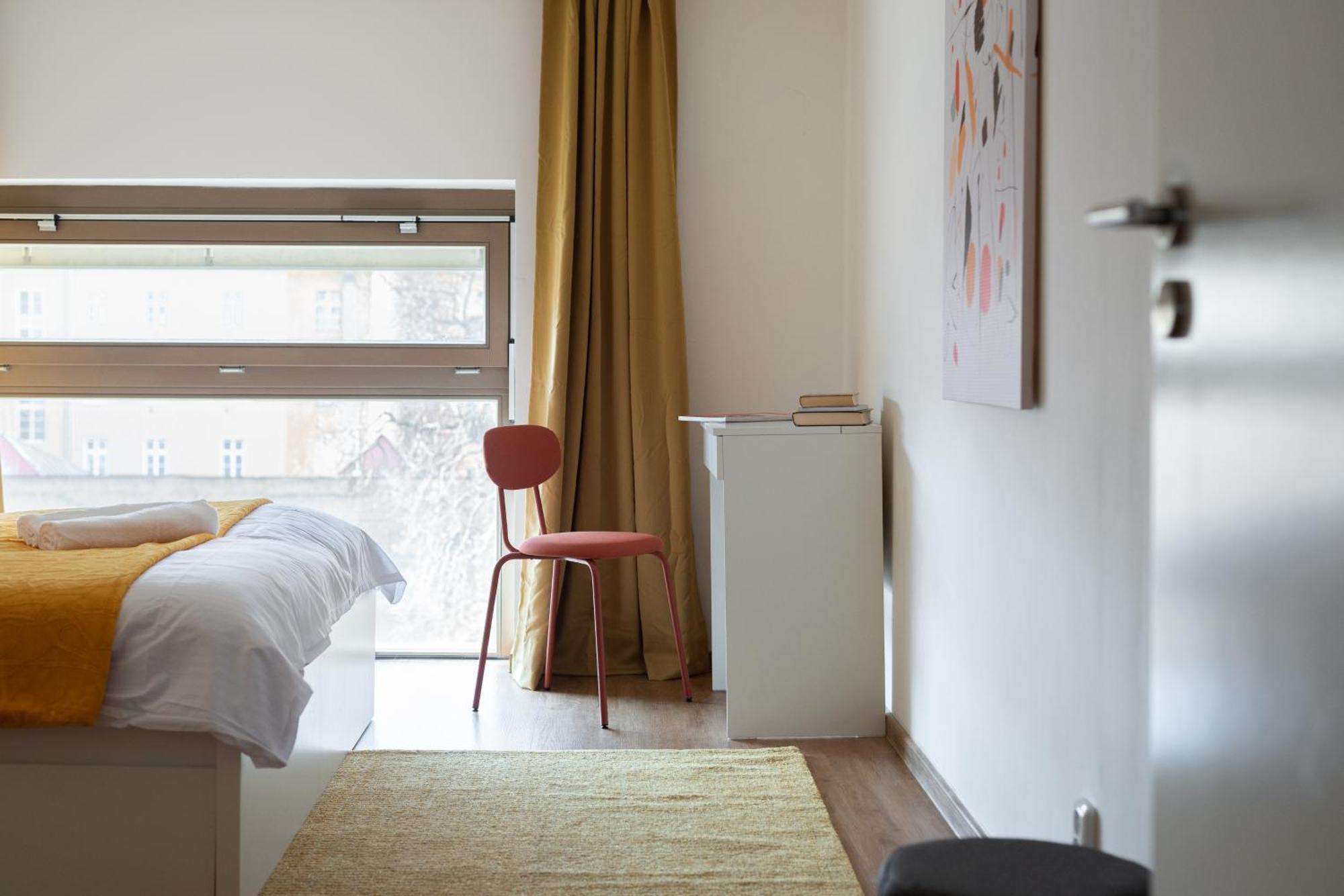 Spacious Near Karlin Square Apartmán *