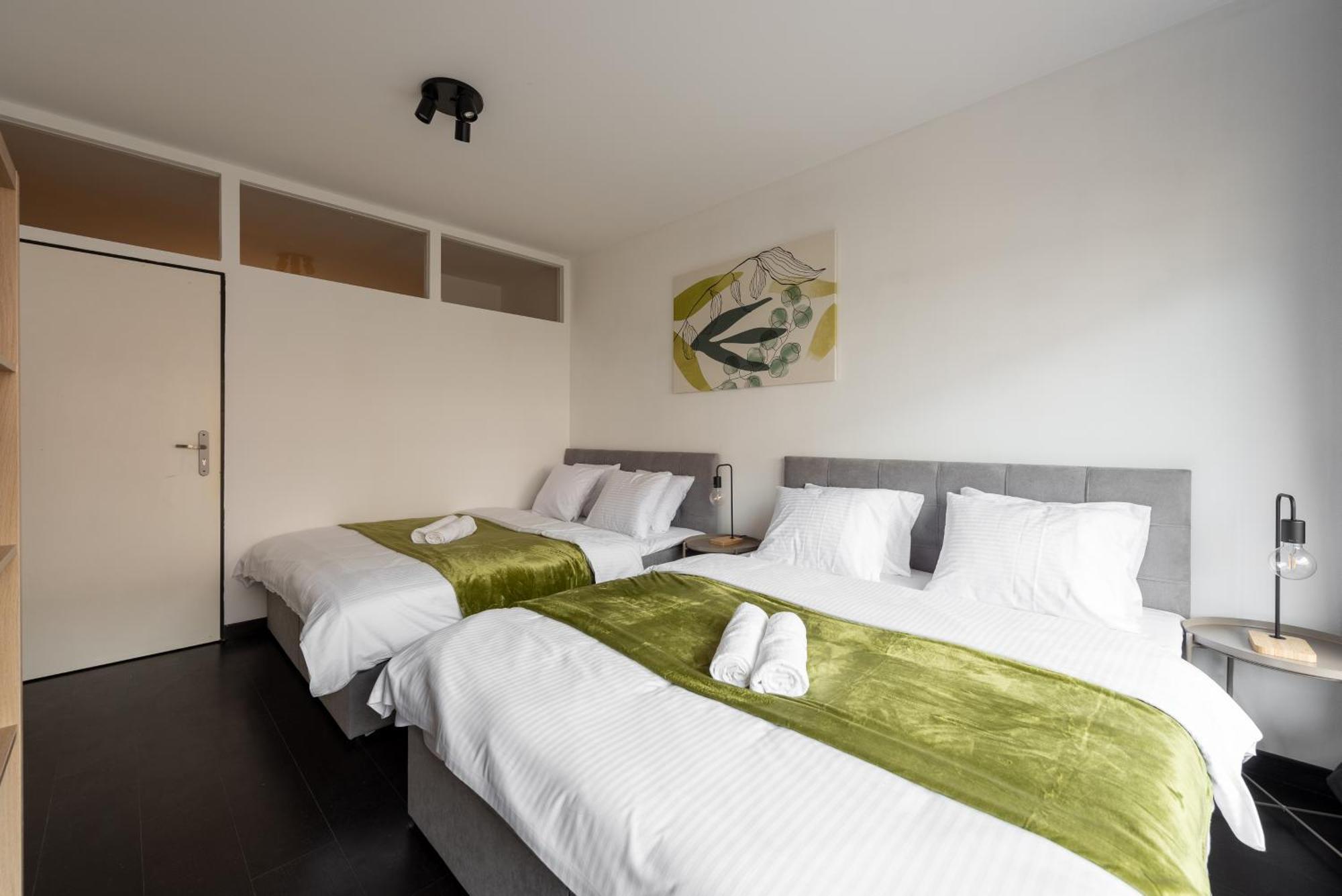 Spacious Near Karlin Square Apartmán